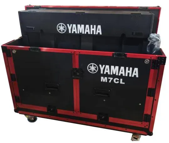 YAMAHA M7CL-32 Hydraulic Flight case